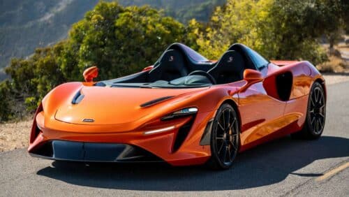 McLaren Elva : fiche technique et performances sans pare-brise