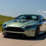Aston Martin V12 Vantage : performances et innovations mécaniques