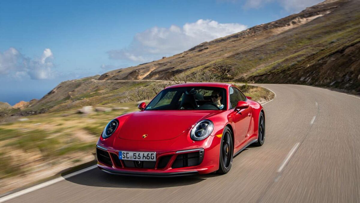 Porsche 911 Carrera GTS (992) : caractéristiques techniques et comportement